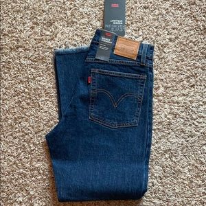 Levi’s Wedgie Straight Jeans